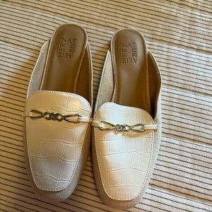 Naturalizer Cream Slip-On Loafers